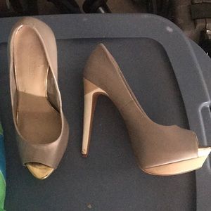 🎈 beautiful grey heels